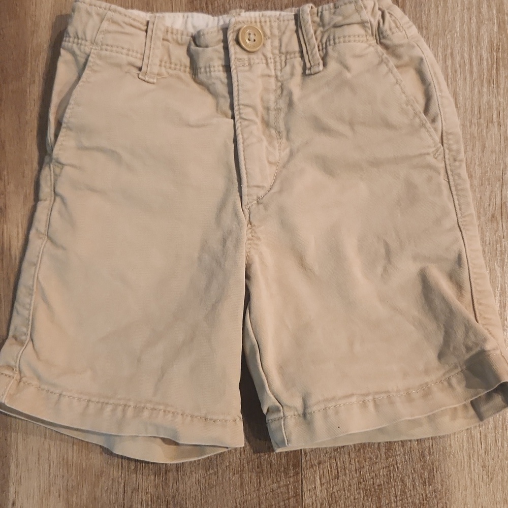 Gap Khaki Shorts Size 2 T